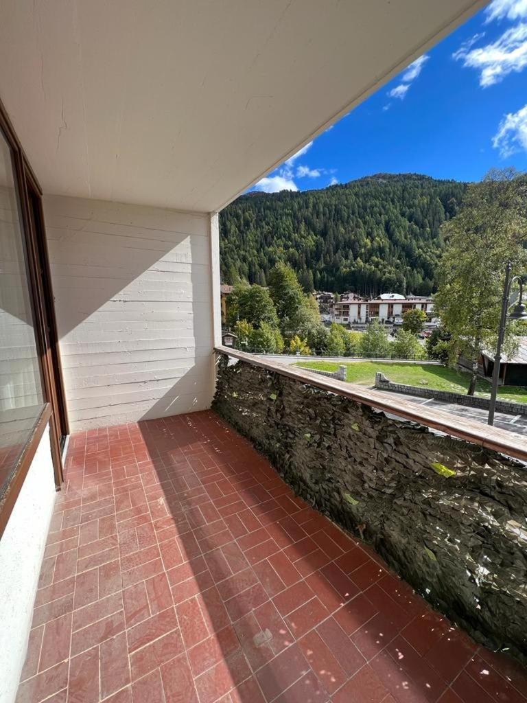 Bilocale Slalom Apartment Madonna di Campiglio Bagian luar foto